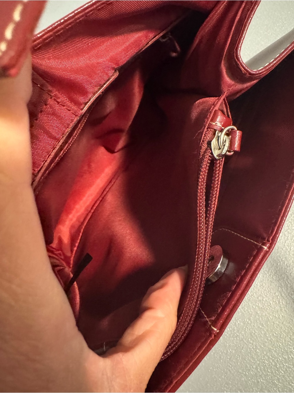 Wilsons Leather Red Patent Tote Shoulder Bag Satchel - Picture 6 of 16